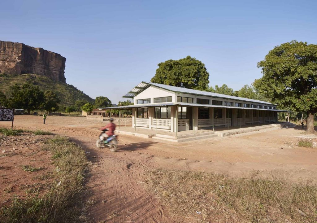 6_Karussel_Dorfentwicklung_Schule